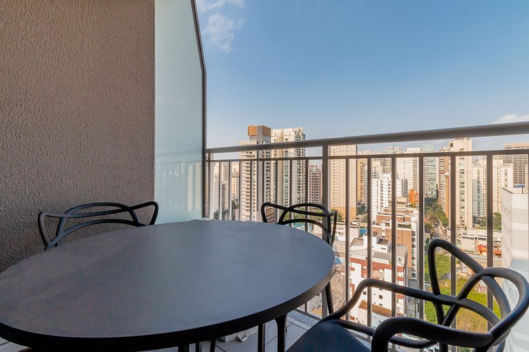 Pet-friendly rooftop space near Faria Lima