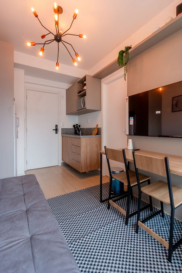 Studio no Itaim com área no terraço, perto do Parque Ibirapu