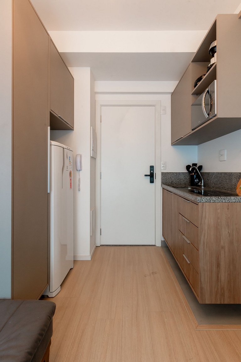 Studio in Itaim with rooftop access, close to Ibirapuera Par