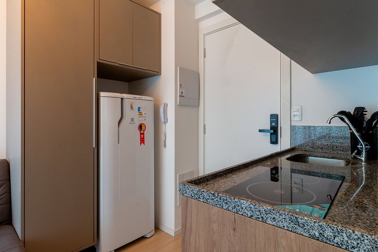 Studio in Itaim with rooftop access, close to Ibirapuera Par