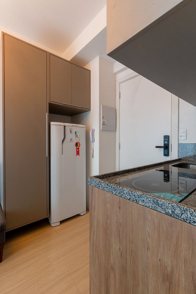 Studio in Itaim with rooftop access, close to Ibirapuera Par