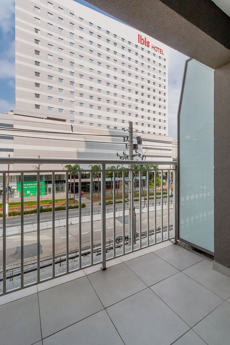 Complete studio next to Faria Lima
