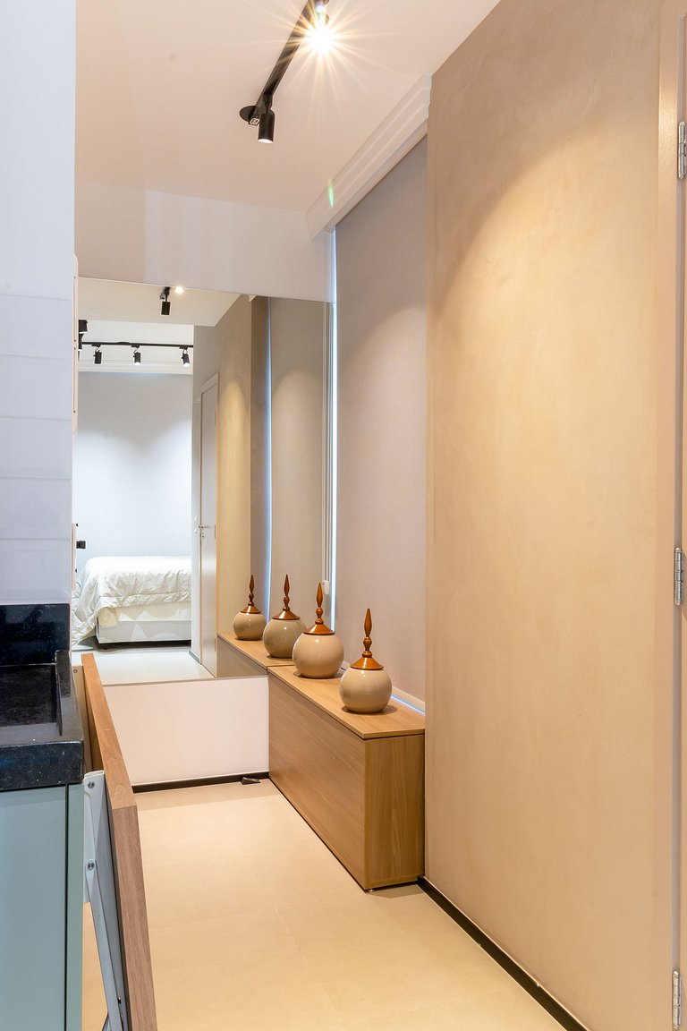 Spacious studio in Partridges with free parking.