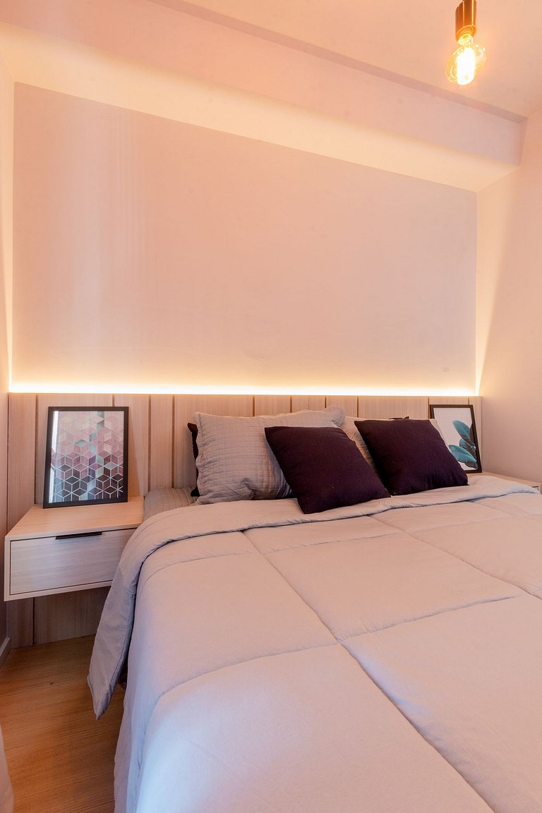 Moderno e espaçoso, ao lado do metrô