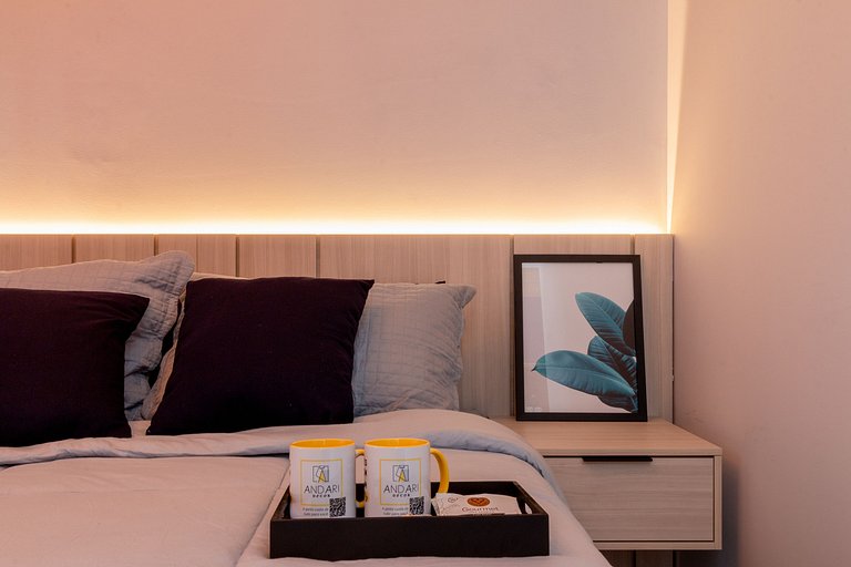 Moderno e espaçoso, ao lado do metrô