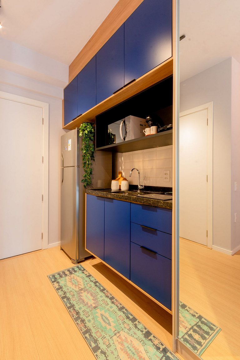 Moderno e espaçoso, ao lado do metrô