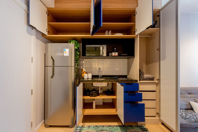 Moderno e espaçoso, ao lado do metrô