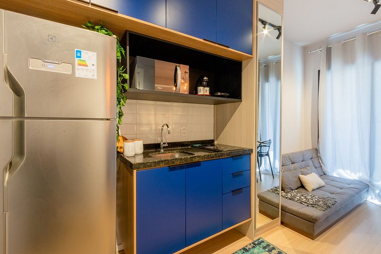 Moderno e espaçoso, ao lado do metrô