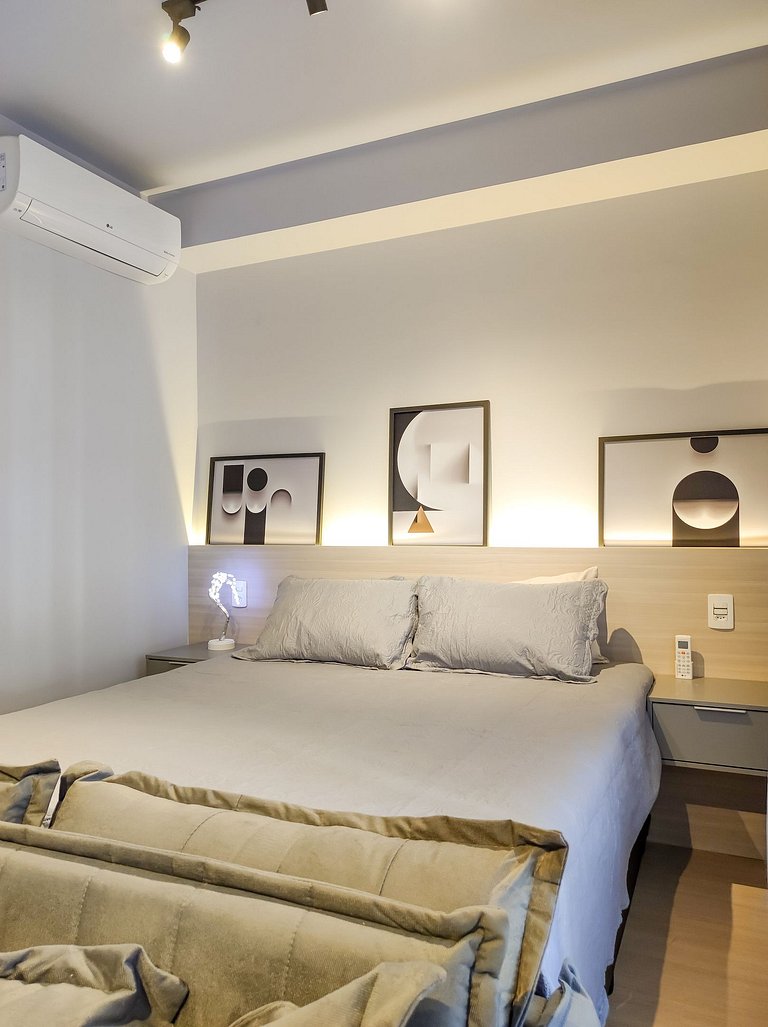 Studio near the metro and Allianz Park