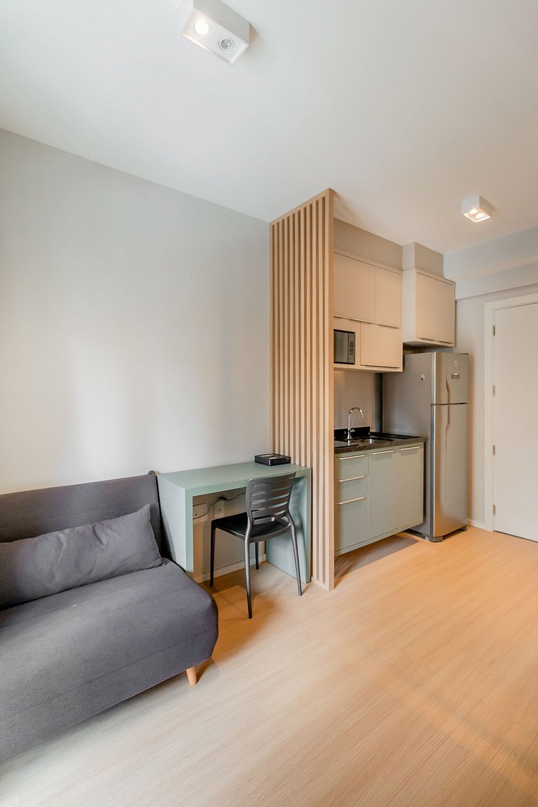 Easy access to the subway and Allianz Park