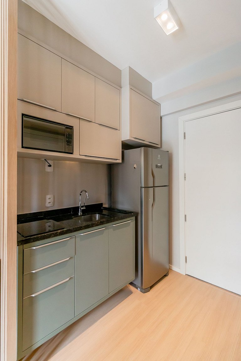 Easy access to the subway and Allianz Park