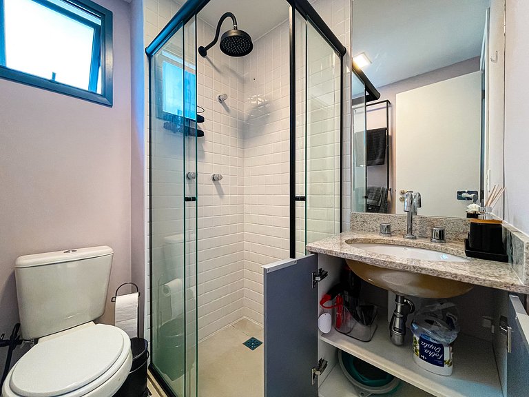 Bedroom and parking available in Jardins