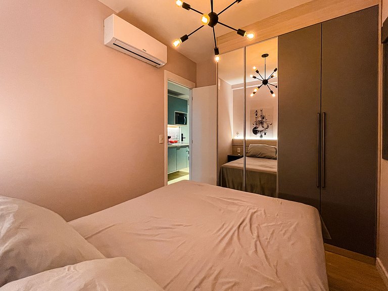 Bedroom and parking available in Jardins