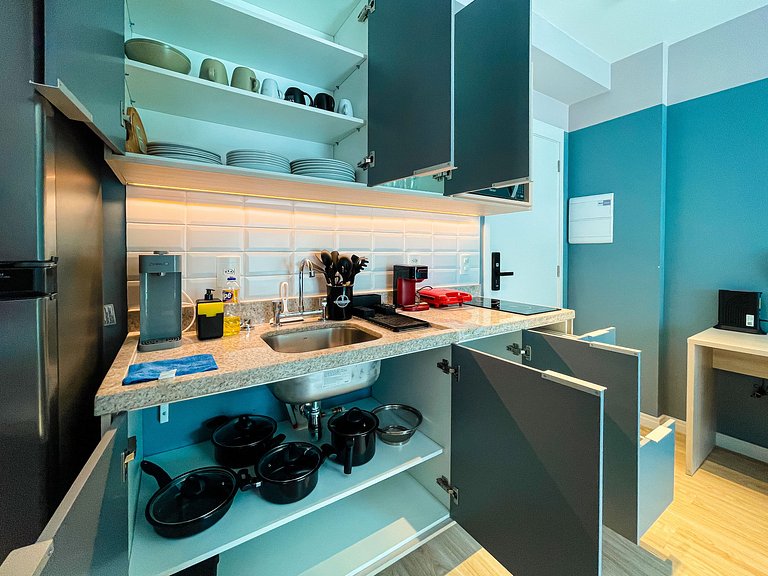 Quarto e vaga de garagem disponíveis nos Jardins