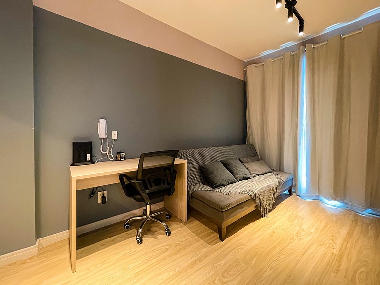 Bedroom and parking available in Jardins