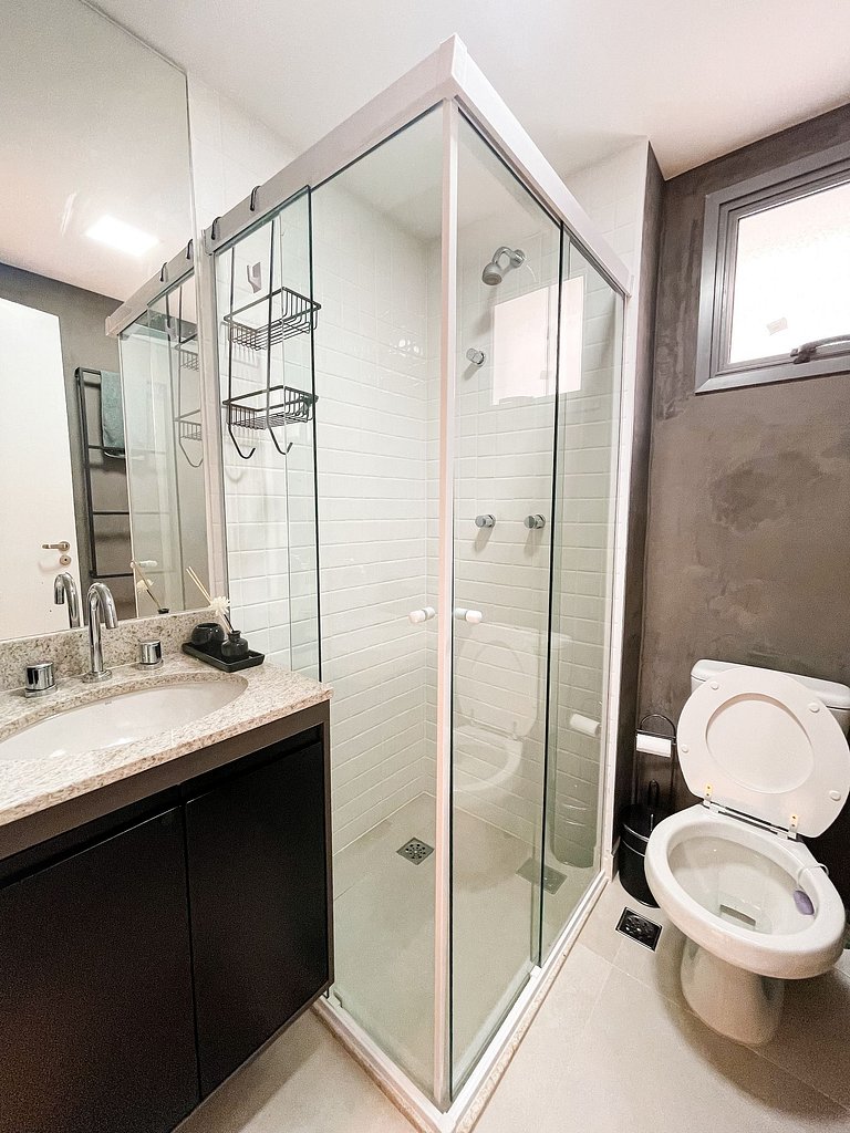 14ª andar,  com piscina e garagem na Brigadeiro