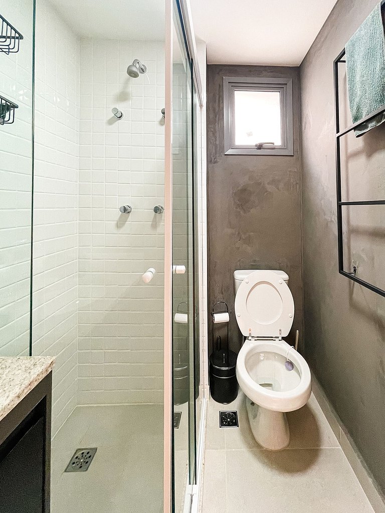 Featuring a swimming pool and garage in Jardim Paulistas