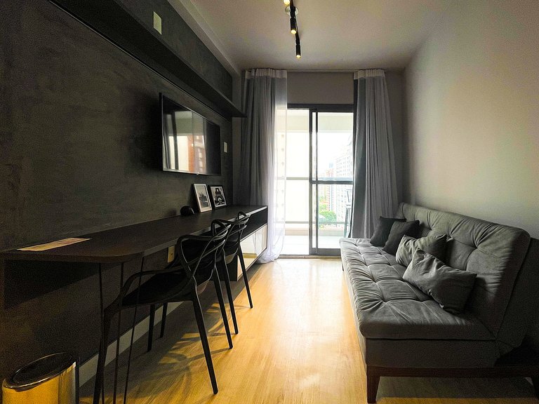 Featuring a swimming pool and garage in Jardim Paulistas