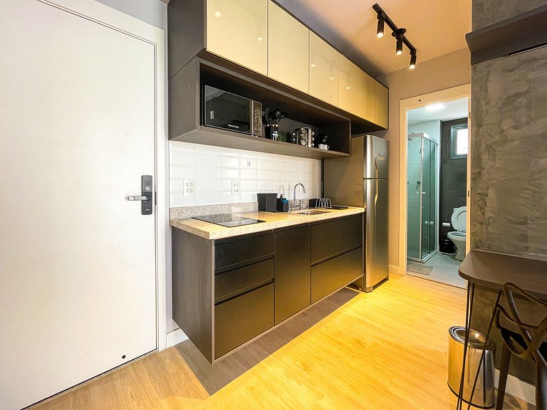 Featuring a swimming pool and garage in Jardim Paulistas