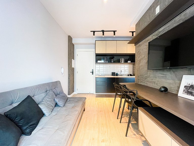 14th floor, with pool and parking on Brigadeiro