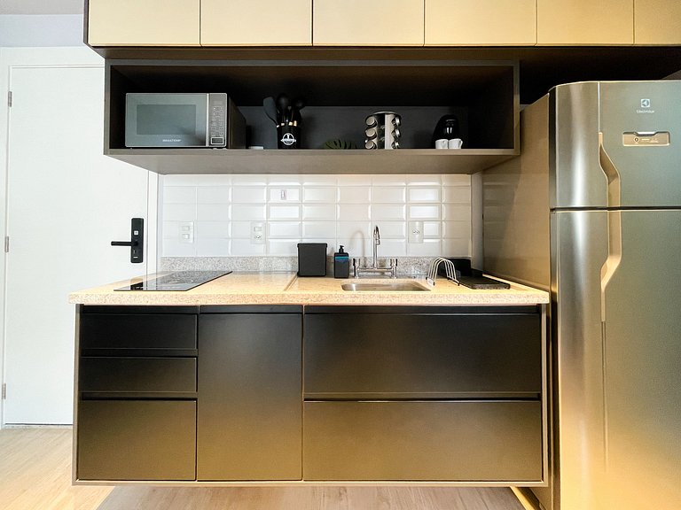 Featuring a swimming pool and garage in Jardim Paulistas