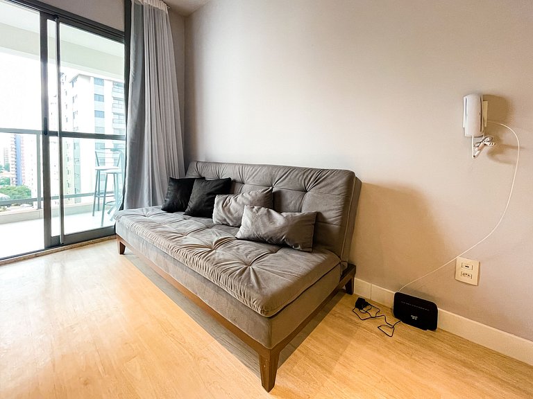 14th floor, with pool and parking on Brigadeiro