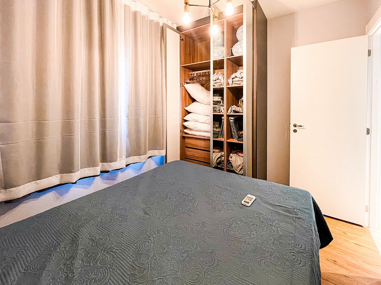 14º piso, con piscina y cochera en Brigadeiro