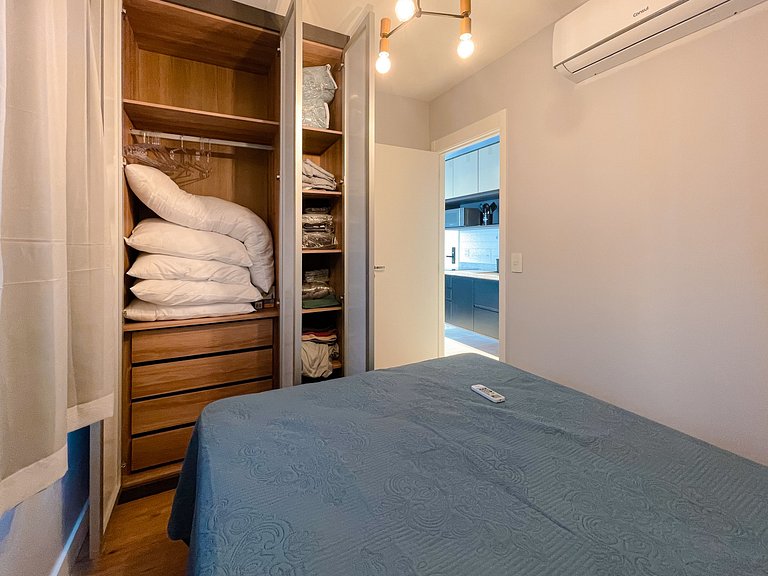 Featuring a swimming pool and garage in Jardim Paulistas