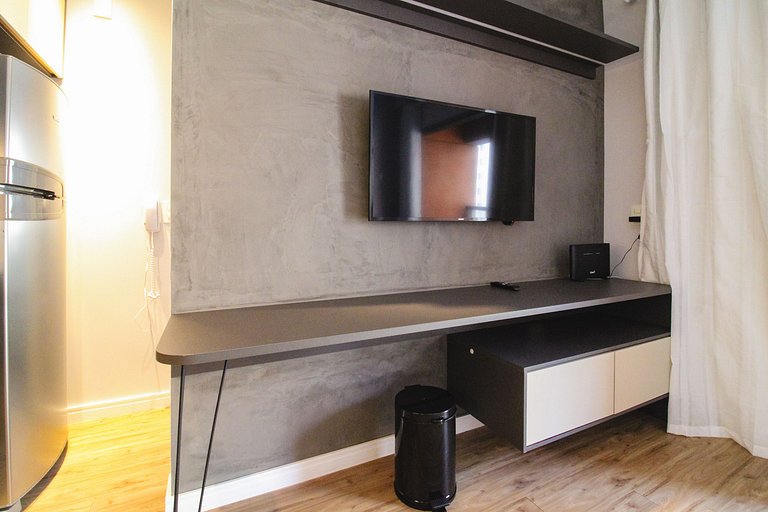 Studio with pool and parking, near Paulista