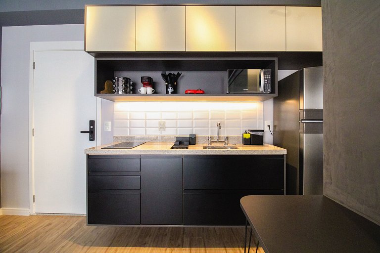 Studio with pool and parking, near Paulista