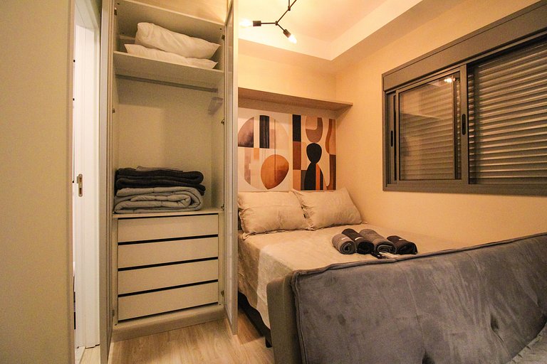 Enjoy a swimming pool and convenience on Av. Brigadeiro