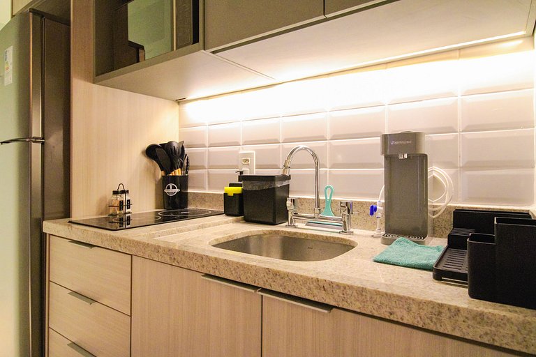 Enjoy a swimming pool and convenience on Av. Brigadeiro