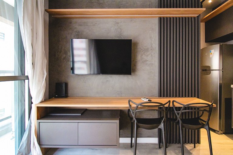 Garage and pool in Jardins Paulistas