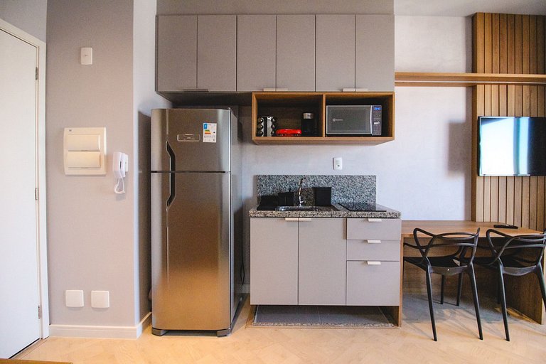 Studio moderno ao lado do metrô e do Parque Ibirapuera