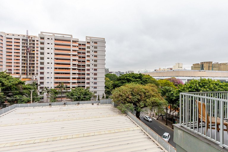 5 min. from Metro and Congonhas Airport