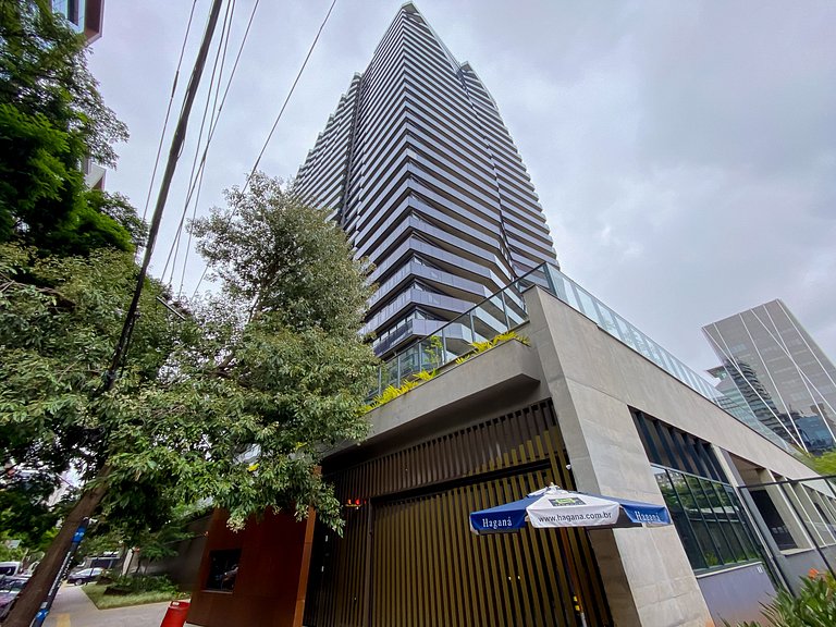 Studio em condomínio de alto padrão com vaga de garagem disp