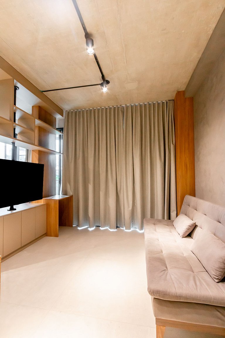 Estudio en condominio de lujo con estacionamiento.