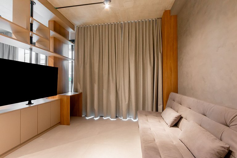 Estudio en condominio de lujo con estacionamiento.