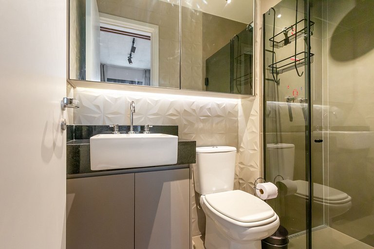 Estudio situado en un condominio exclusivo que incluye estac