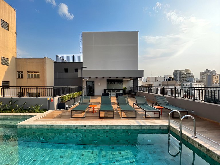 Moderno e com piscina, prox. ao metro Higienópolis