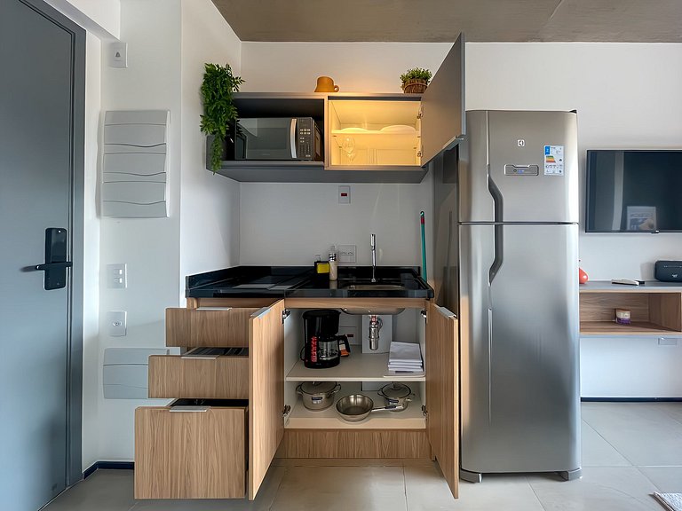 Pool and Sun Deck in Rebouças