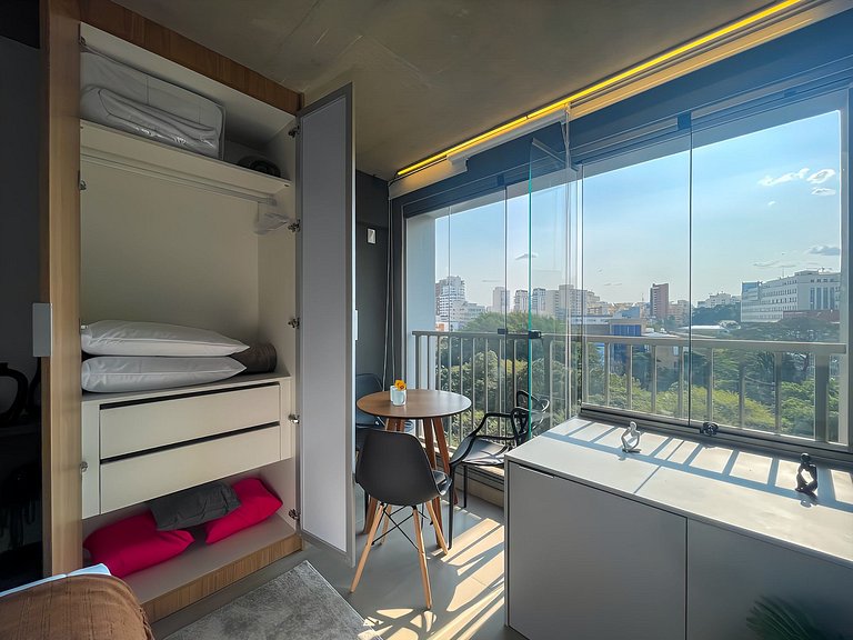 Pool and Sun Deck in Rebouças