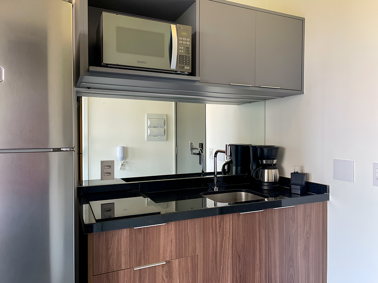 Located near Paulista Avenue, paid parking available