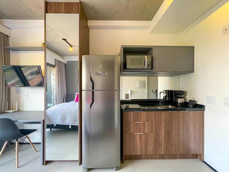 Located near Paulista Avenue, paid parking available