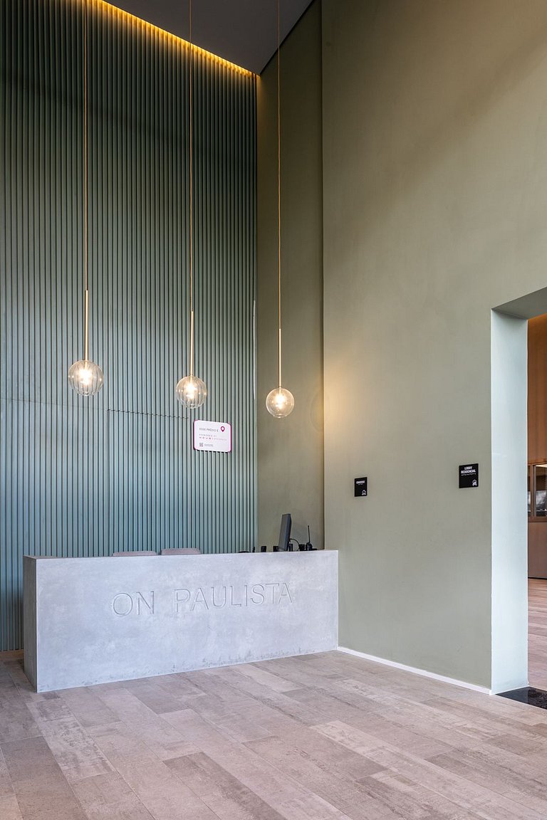 Elegante, com piscina e Valet , prox. Paulista