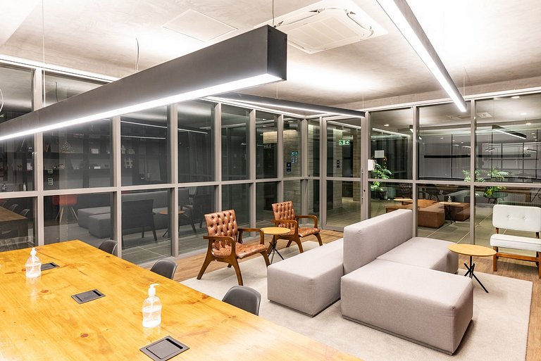 Hermoso estudio con espacio para oficina en casa en Oscar Fr