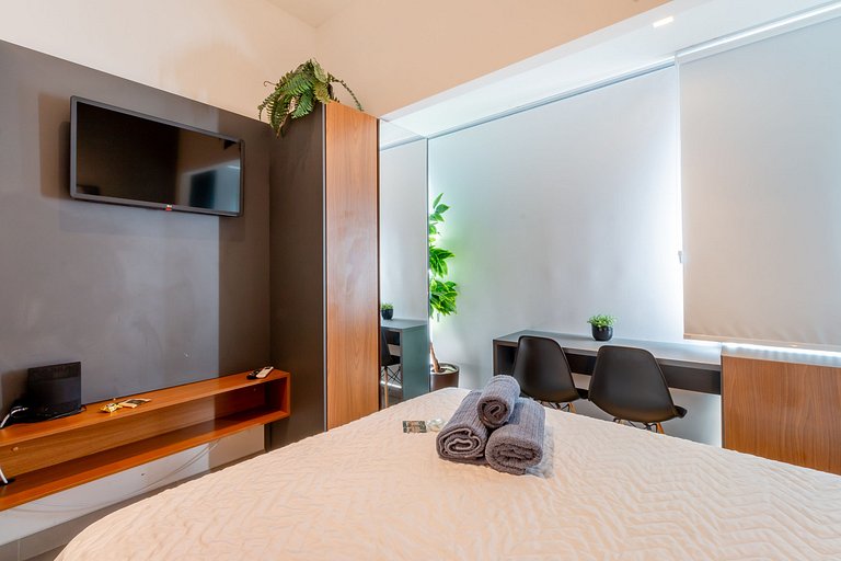 Beautiful Studio with home office at Oscar Freire