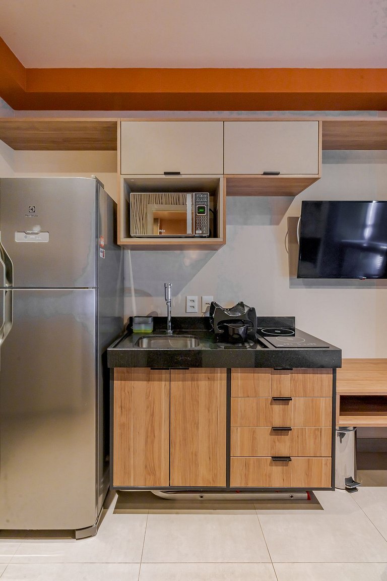 Beautiful studio apartment with home office near Oscar Freir