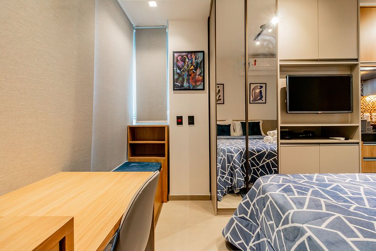 Studio incrível com espaço para home office na Oscar Freire