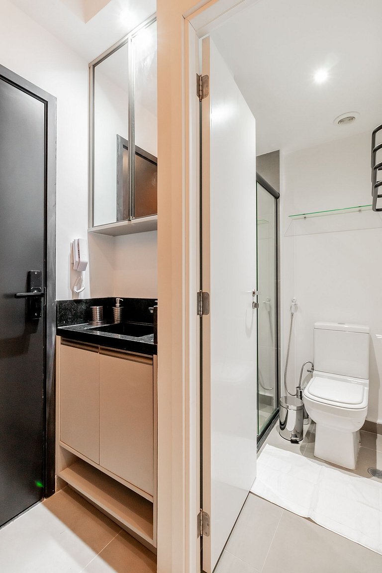 Studio incrível com espaço para home office na Oscar Freire